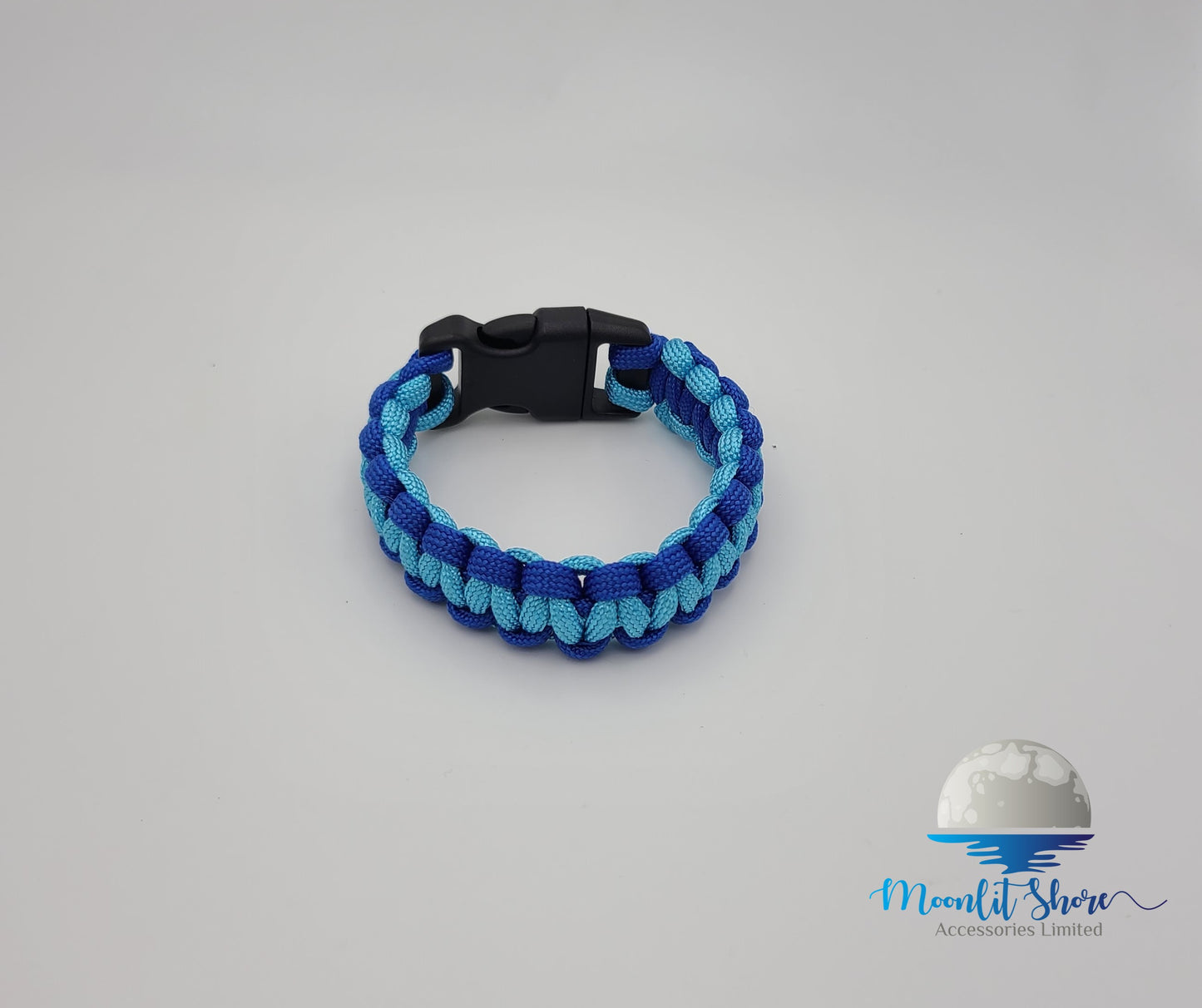 MACRAME HANDBAND