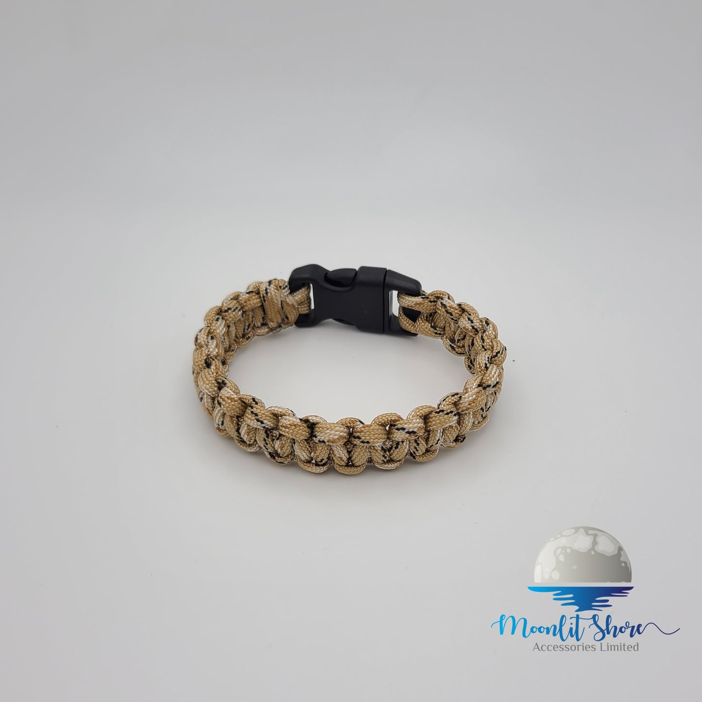 MACRAME HANDBAND