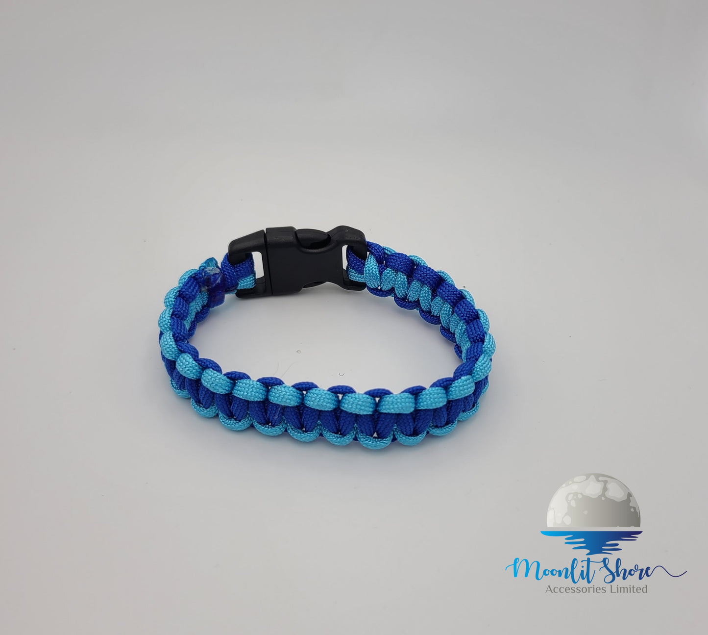MACRAME HANDBAND