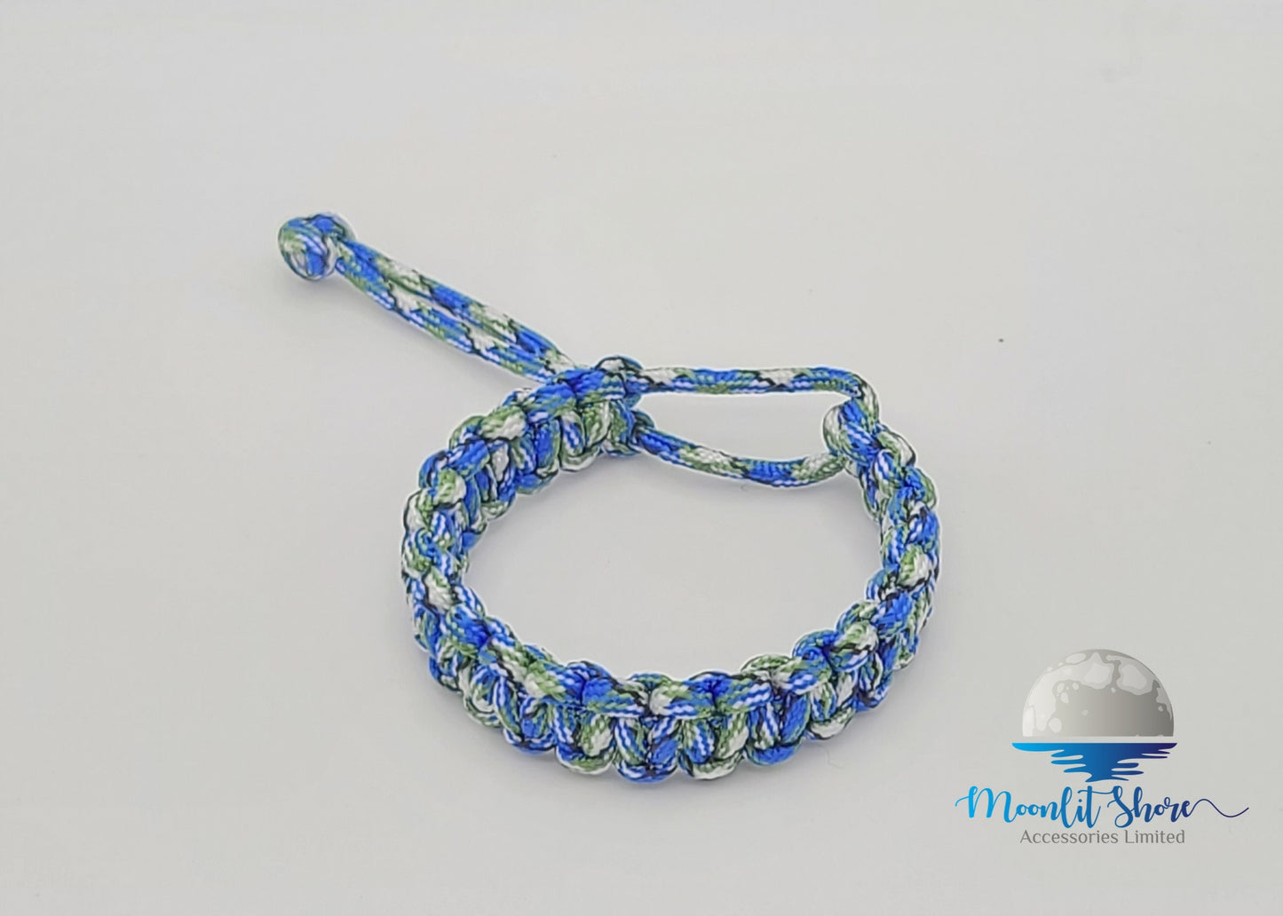 MACRAME HANDBAND
