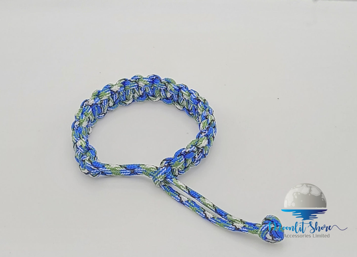 MACRAME HANDBAND