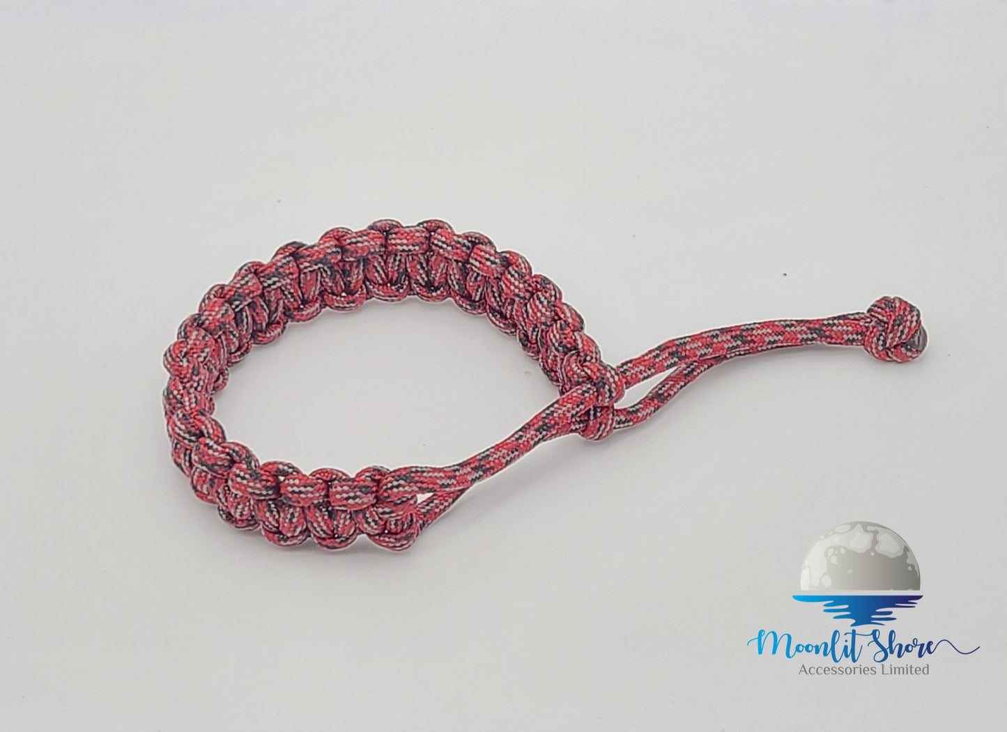 MACRAME HANDBAND